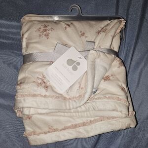 Pink and Cream Floral Throw Blanket with Quilted Texture